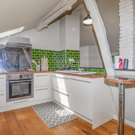Gorgeous In Bastia With Kitchen