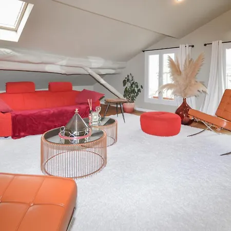 Gorgeous Apartment In Bastia With House Sea View Μπαστιά